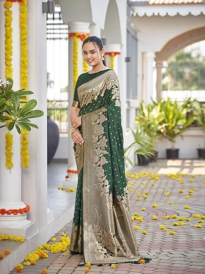 MANOHARI Women's Trendy Banarasi Woven Saree with Heavy Jacquard Work, Elegant Design, Silk Saree with Maching Lace Border Unstitched Blouse Piece for Weddings & Festive Occasions - Image 4