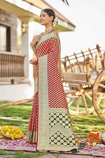 MANOHARI Most Trendy Jacquard Work Woven Saree with Unstitch Blouse Piece - Image 4